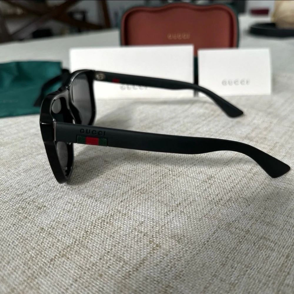 Gucci sunglasses - Picture 2 of 5